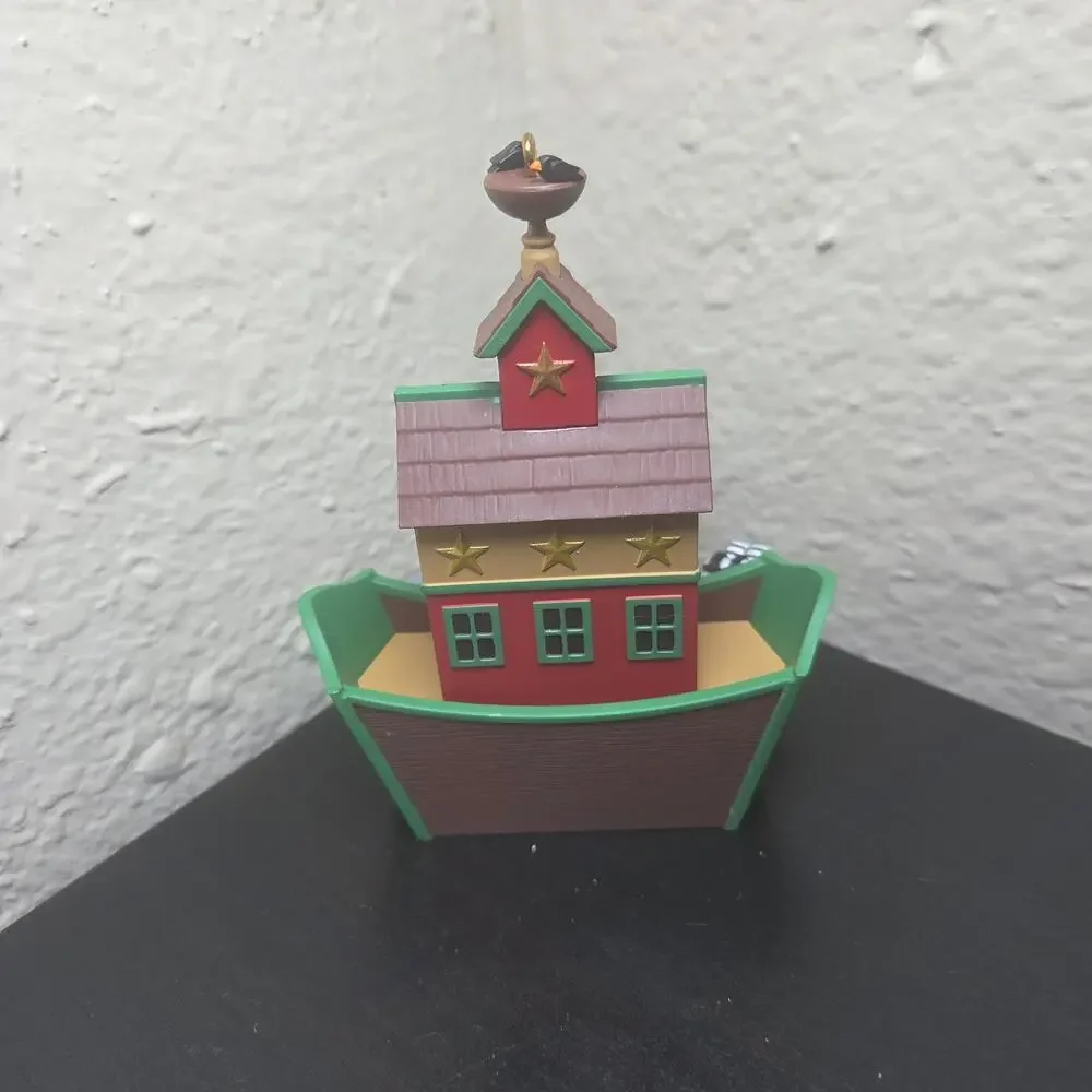 Hallmark Keepsake 2013 Noah's Ark Christmas Ornament